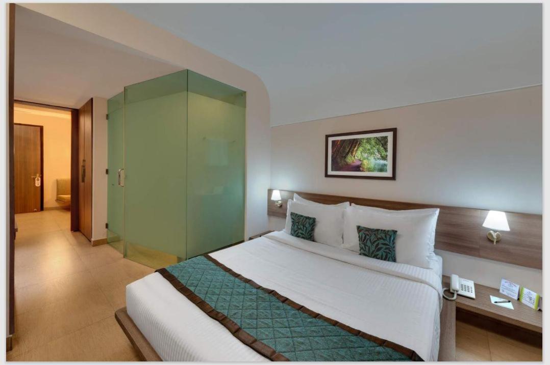 Ibiza The Fern Resort & Spa, Calcutta  Esterno foto