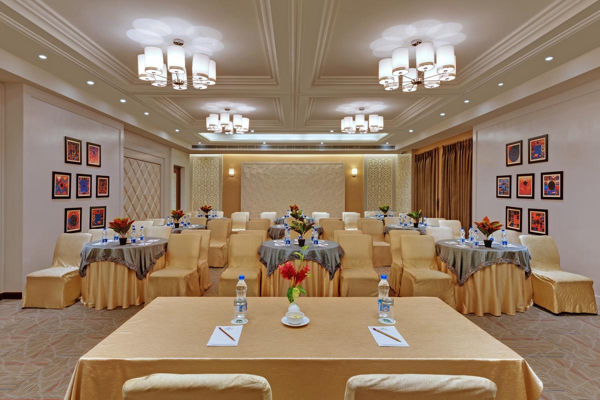 Ibiza The Fern Resort & Spa, Calcutta  Esterno foto